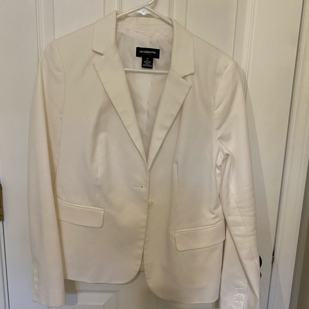Liz Claiborne Cream Blazer with Notched Lapels